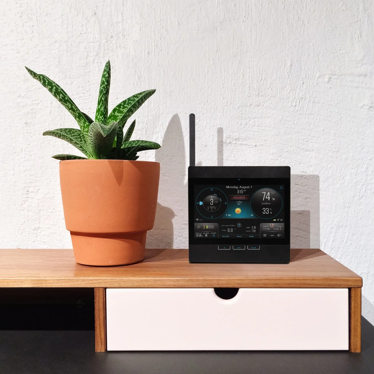 AcuRite Atlas Weather Station with Direct-to-Wi-Fi Display and Lightning Detection - Image 9