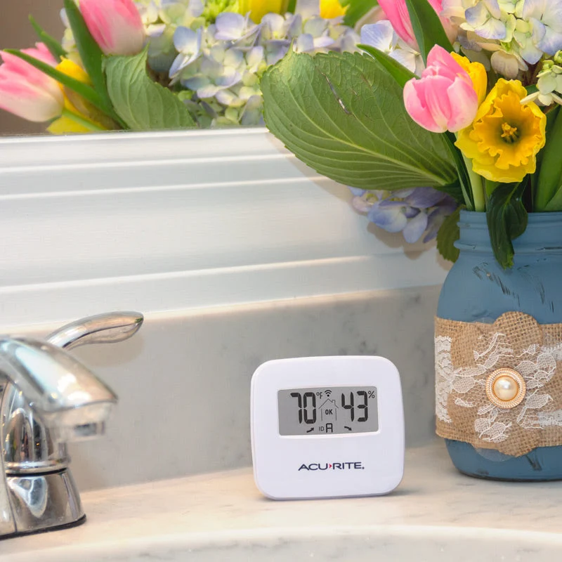 Temperature and Humidity Station with 3 Indoor Sensors - Image 7